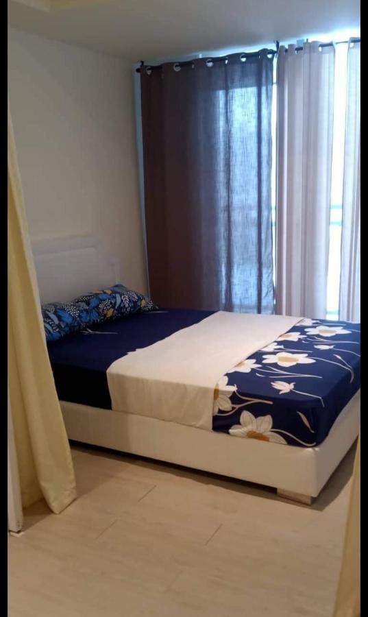 Home At Sm Bicutan Manila Kültér fotó